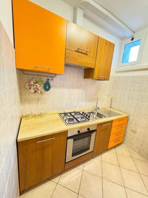 Il Nido Di Silvia A Due Passi Dal Teatro Rossini Apartment Pesaro Bagian luar foto
