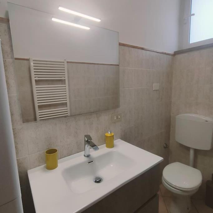 Il Nido Di Silvia A Due Passi Dal Teatro Rossini Apartment Pesaro Bagian luar foto