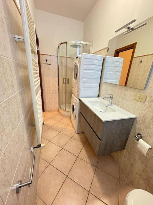 Il Nido Di Silvia A Due Passi Dal Teatro Rossini Apartment Pesaro Bagian luar foto