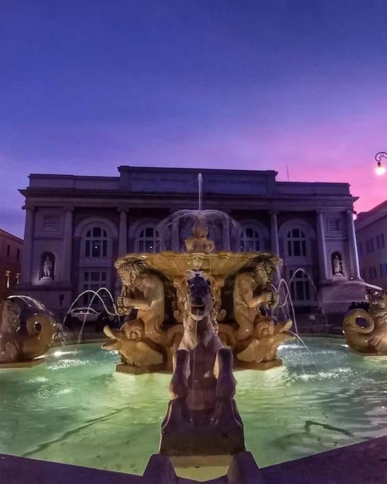 Il Nido Di Silvia A Due Passi Dal Teatro Rossini Apartment Pesaro Bagian luar foto