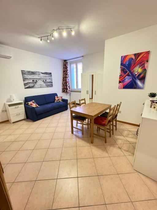 Il Nido Di Silvia A Due Passi Dal Teatro Rossini Apartment Pesaro Bagian luar foto