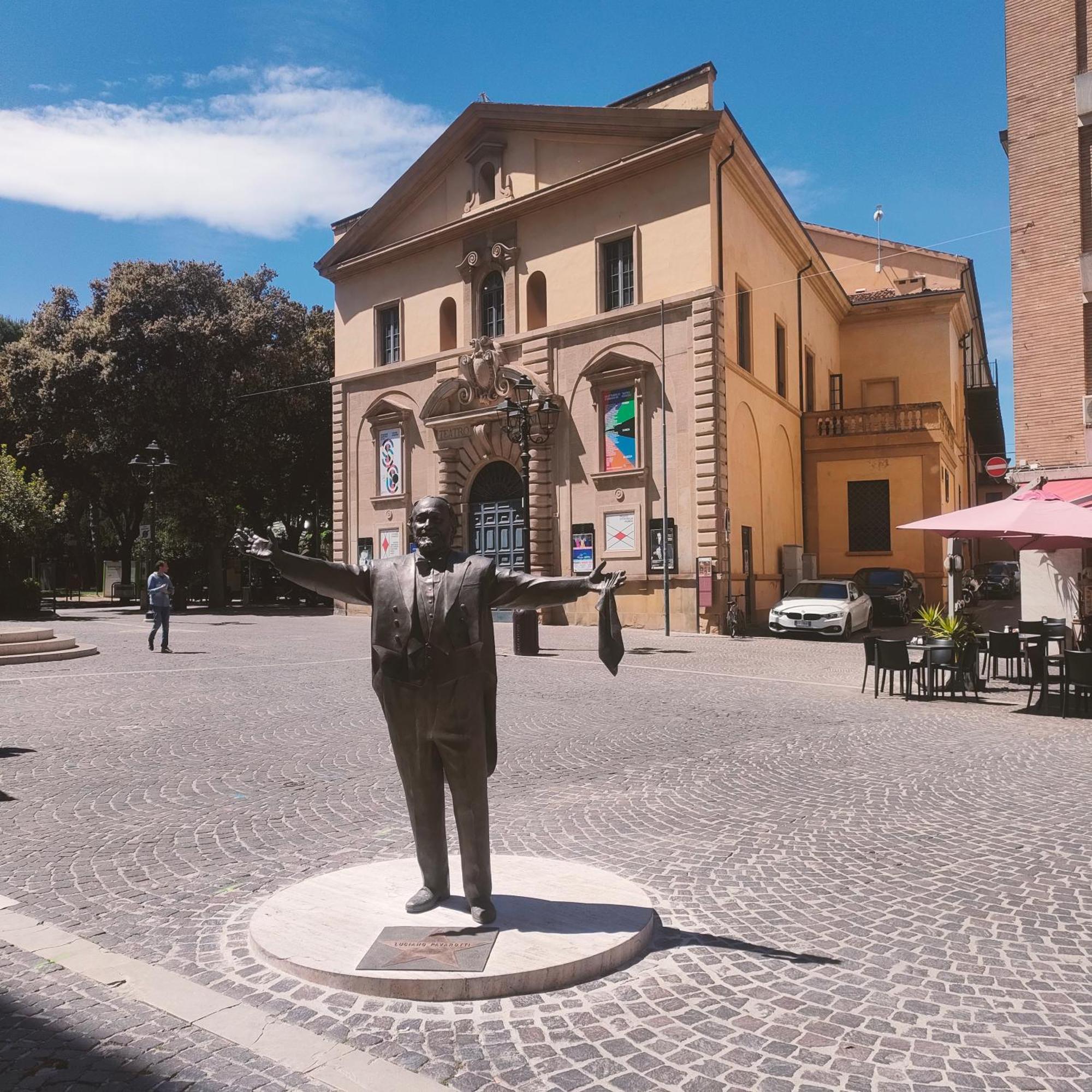 Il Nido Di Silvia A Due Passi Dal Teatro Rossini Apartment Pesaro Bagian luar foto
